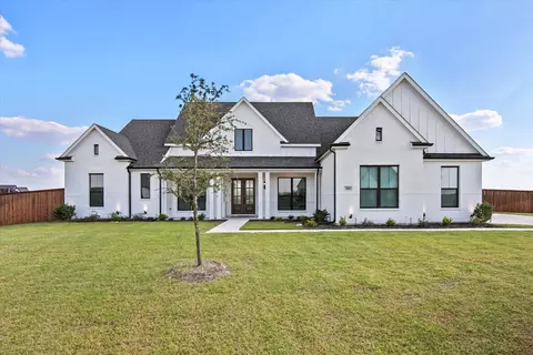 310 Motega Ct, Waxahachie, TX 75165