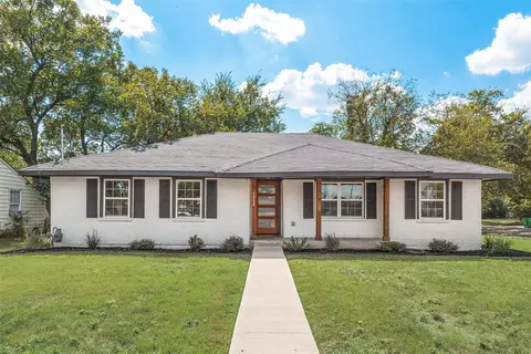 1309 Sycamore St, Waxahachie, TX 75165