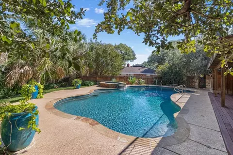 4400 Summercrest Ct, Fort Worth, TX 76109