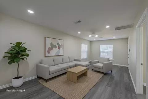 2820 Forest Ave, Fort Worth, TX 76112