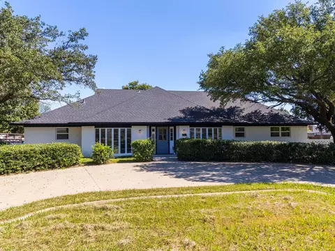 511 S Irick St, Pilot Point, TX 76258