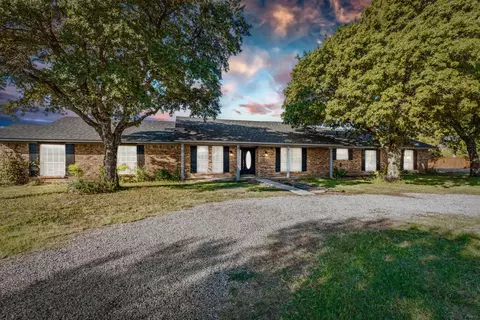 17187 University Dr, Forney, TX 75126