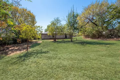 Exterior - 206 E Maple St, Keene, TX 76059 photo 7 of 7
