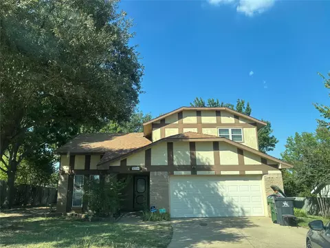 3709 Ravenhill Ln, Arlington, TX 76016