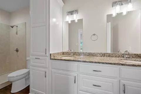 Bath - 805 N Main St, Mcgregor, TX 76657 photo 1 of 2