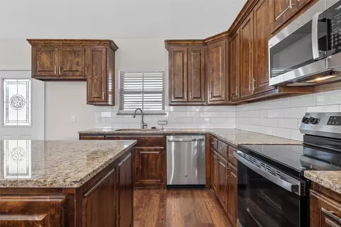 Kitchen - 805 N Main St, Mcgregor, TX 76657 photo 4 of 4