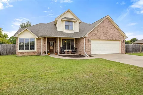 3204 Bowie St, Granbury, TX 76049