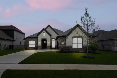 316 Bowrider Ln, Granbury, TX 76049