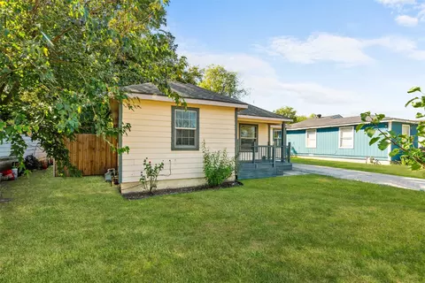 502 Royal Ave, Grand Prairie, TX 75051