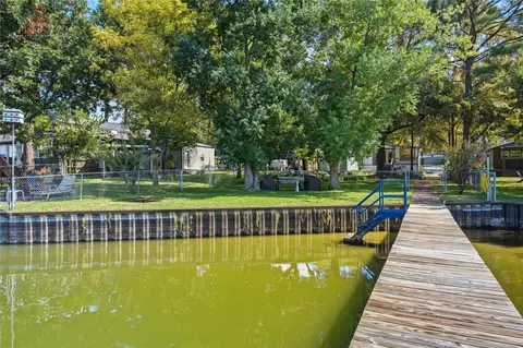 Exterior - 194 Thunderbird Dr, Mabank, TX 75156 photo 1 of 6