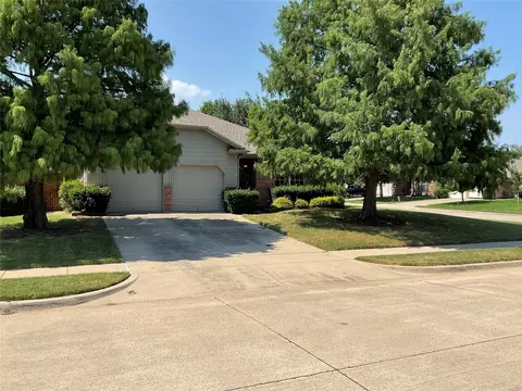 2804 Ector Dr, Grand Prairie, TX 75052
