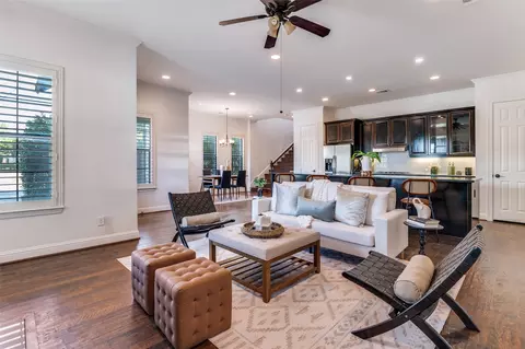 1120 Hemingway Ln, Irving, TX 75063