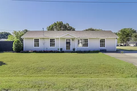 1027 Eastridge Cir, Red Oak, TX 75154
