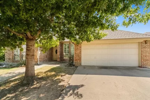 8304 Emerald Cir, North Richland Hills, TX 76180