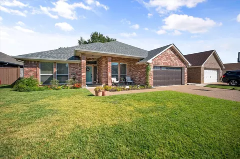 4311 Fox Ct, Arlington, TX 76001