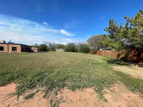 242 Elm Cove Cir, Abilene, TX 79605