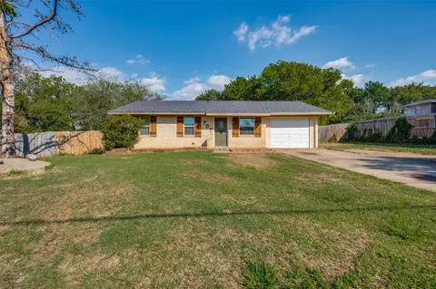 707 Caddell St, Aubrey, TX 76227
