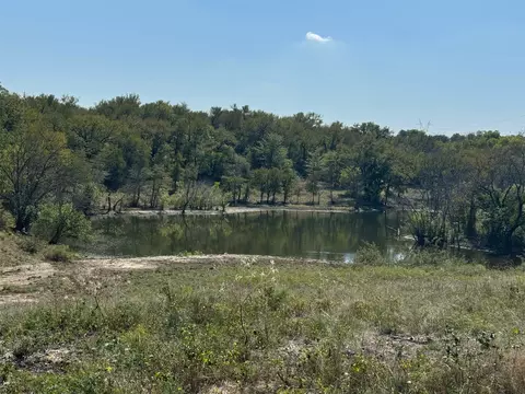 10350 W Clear Creek Rd, Sanger, TX 76266
