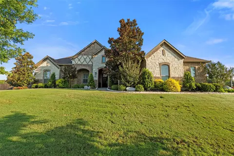 245 Mckinley Cir, Waxahachie, TX 75167