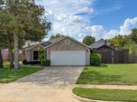 2017 Yellowstone Ln, Corinth, TX 76210
