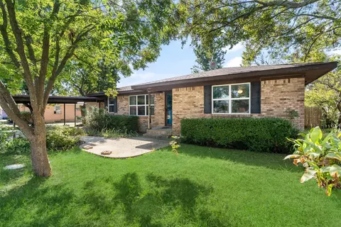 513 E College St, Leonard, TX 75452