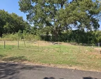 1724 E Walnut, Waco, TX 76704 photo 2