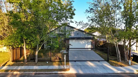 4311 King St, Greenville, TX 75401