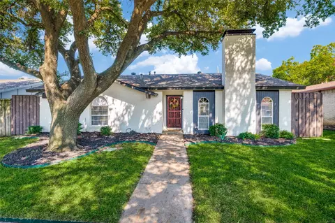 10927 Middle Knoll Dr, Dallas, TX 75238