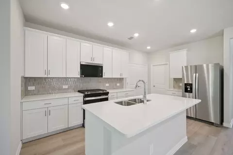 614 Clover Creek Dr, Mckinney, TX 75071