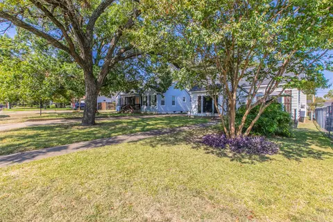 Exterior - 2603 Pine Ave, Waco, TX 76708 photo 4 of 7
