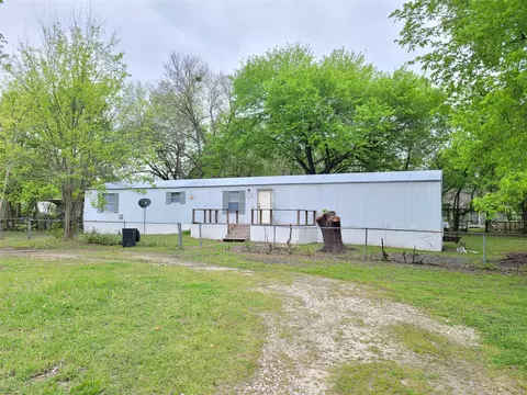 925 Redoak Dr, West Tawakoni, TX 75474