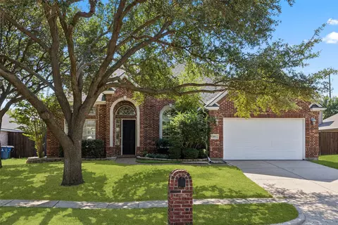 9811 Honeysuckle Dr, Frisco, TX 75035