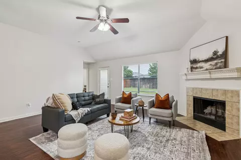 3213 Chesington Dr, Fort Worth, TX 76137