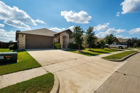 2307 San Marcos Dr, Forney, TX 75126