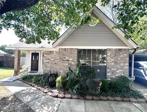 2707 Lexington St, Seagoville, TX 75159