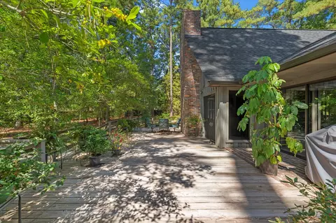 Exterior - 1200 N Acres Cir, Springhill, LA 71075 photo 5 of 8