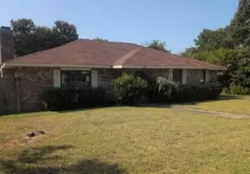 814 Oakbluff Dr, Lancaster, TX 75146
