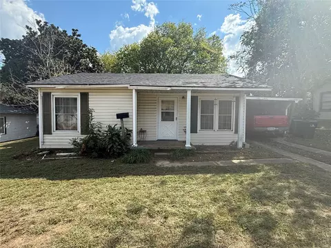 214 E Acheson St, Denison, TX 75021