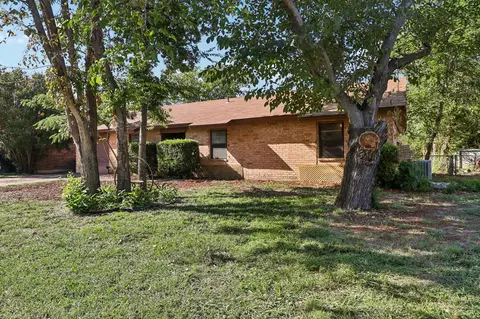 3223 Hummingbird Ln, Denton, TX 76209