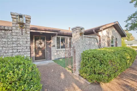 6602 Sabrosa Ct E, Fort Worth, TX 76133