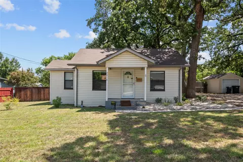 7216 Church St, Fort Worth, TX 76112