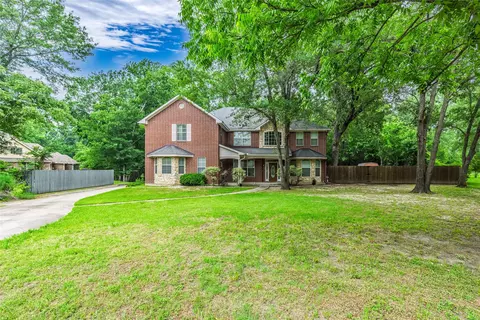 2012 Creekview Dr, Commerce, TX 75428