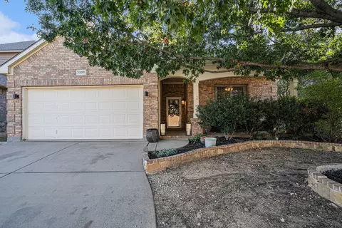 2200 Laurel Forest Dr, Fort Worth, TX 76177