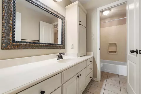 Bath - 5624 Rosalie Dr, Waco, TX 76708 photo 1 of 6