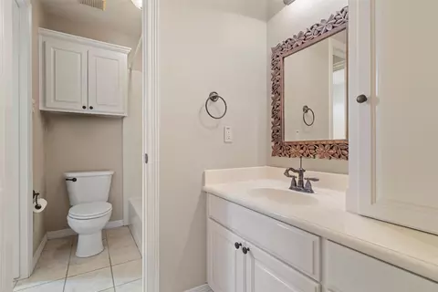 Bath - 5624 Rosalie Dr, Waco, TX 76708 photo 2 of 6
