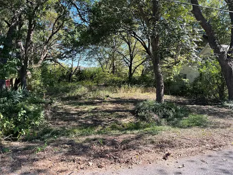 309 S Jernigan St, Bells, TX 75414