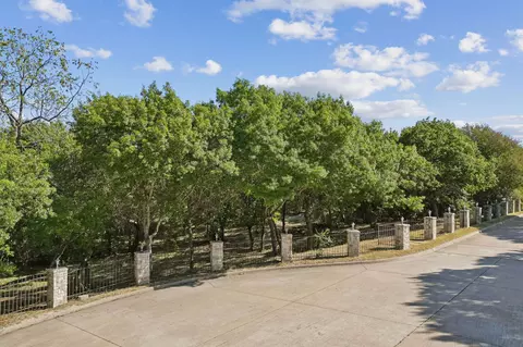 811 Shady Brook Ln, Fairview, TX 75069