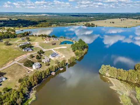 lot202 Lago Vista Dr, Athens, TX 75752