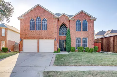 7855 Park Downs Dr, Fort Worth, TX 76137