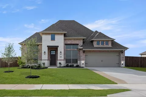 105 Grey Wolf Ct, Godley, TX 76044